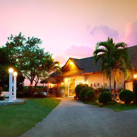 Alfheim Resort Мактан Екстериор снимка