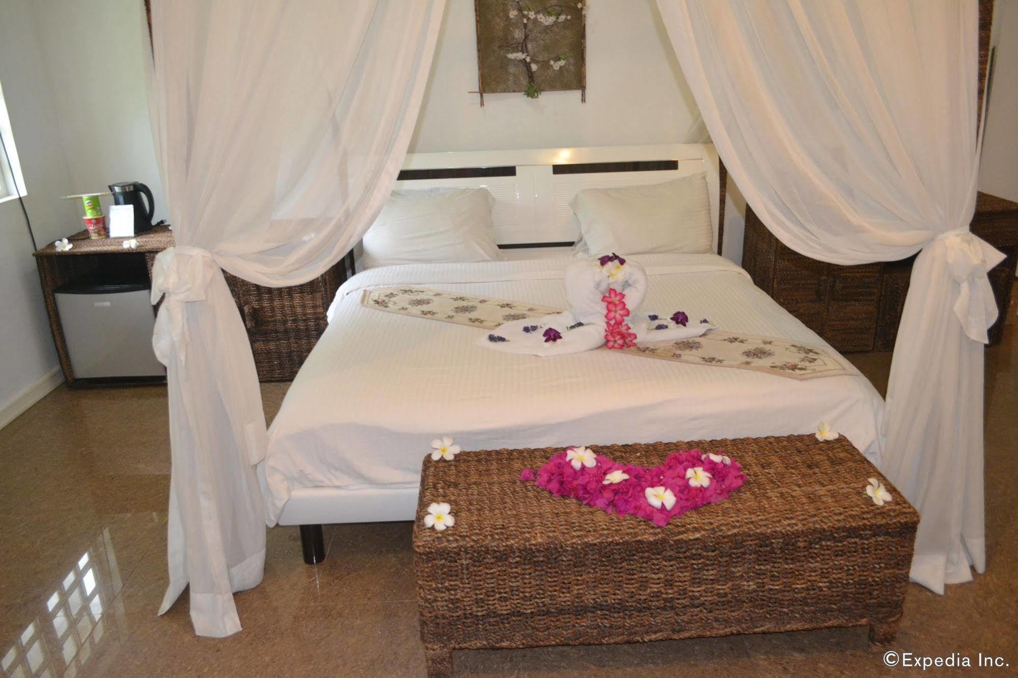 Alfheim Resort Мактан Екстериор снимка